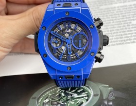 Gợi ý quà tặng dịp Noel 2023 đồng hồ đeo tay chinh phục mọi trái tim