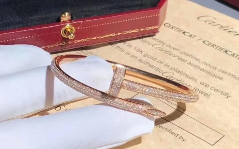 Những lý do nên đeo trang sức Cartier