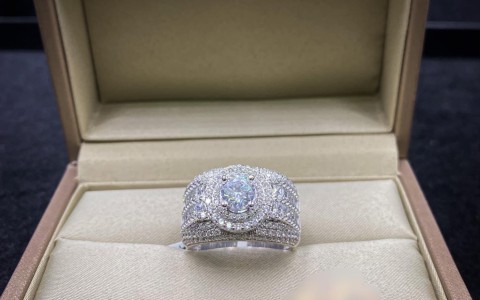Làm thế nào để chọn được nhẫn kim cương đẹp