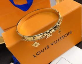 Những điểm nhấn làm nên thương hiệu nhẫn Louis Vuitton 