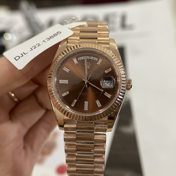 ROLEX DAY-DATE 40MM CHOCOLATE ROSE GOLD 228235-0003 CHOCOLATE DIAL