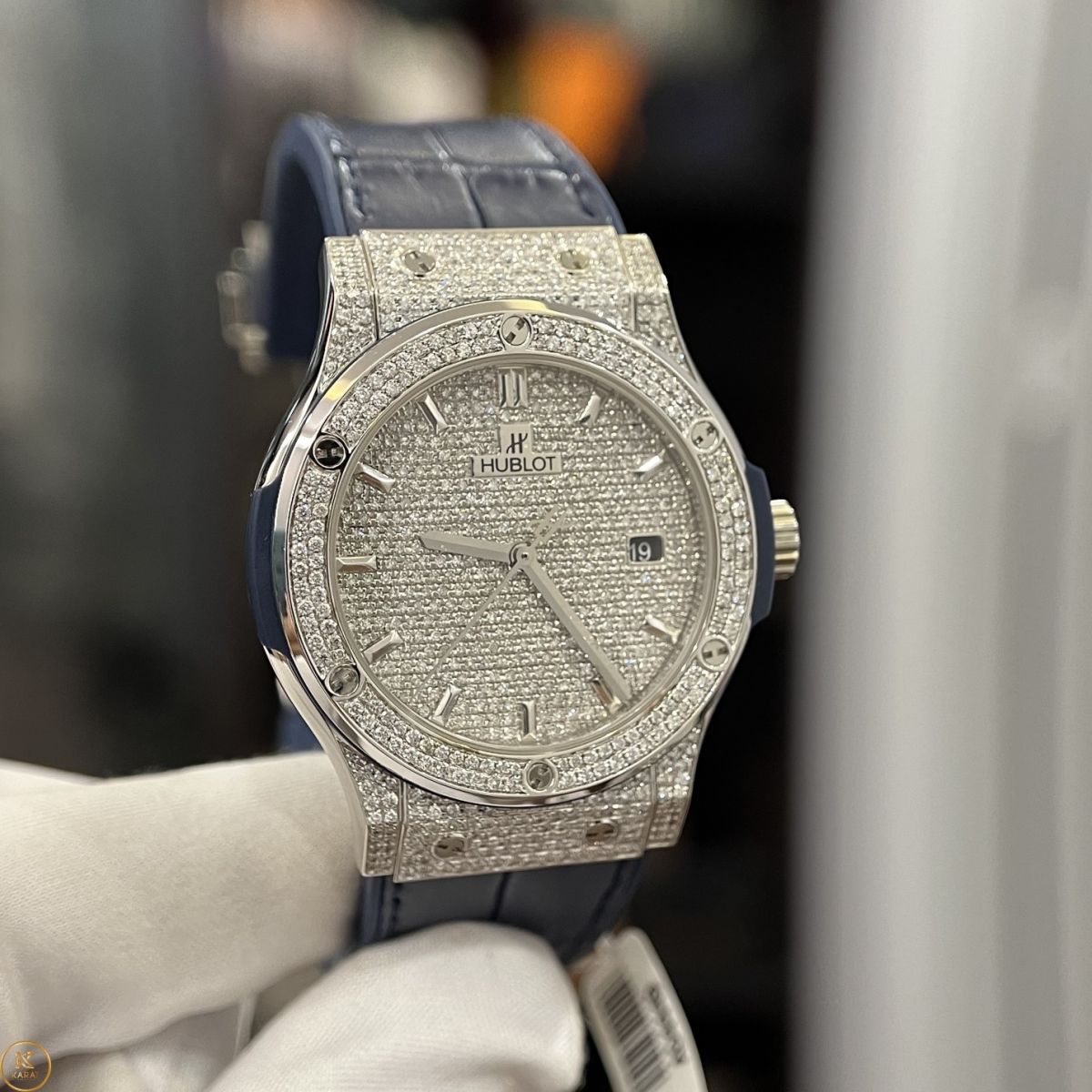 Đồng Hồ Hublot Classic Fake 1:1 full Diamond mang vẻ đẹp riêng