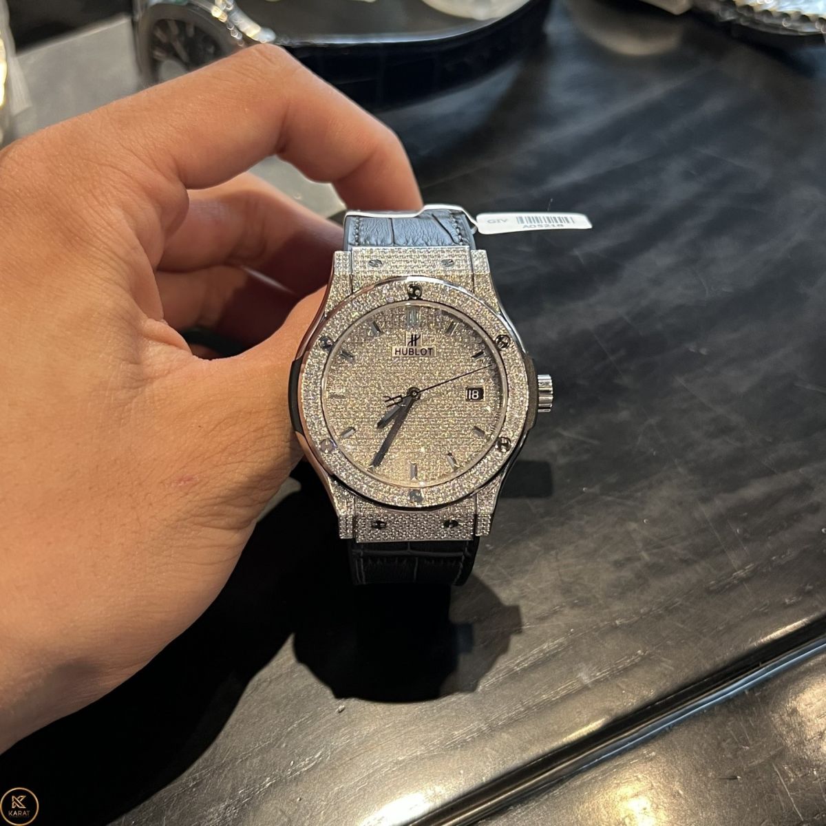 Mặt Đồng Hồ Hublot Classic Fusion Full Diamond fake sang chảnh