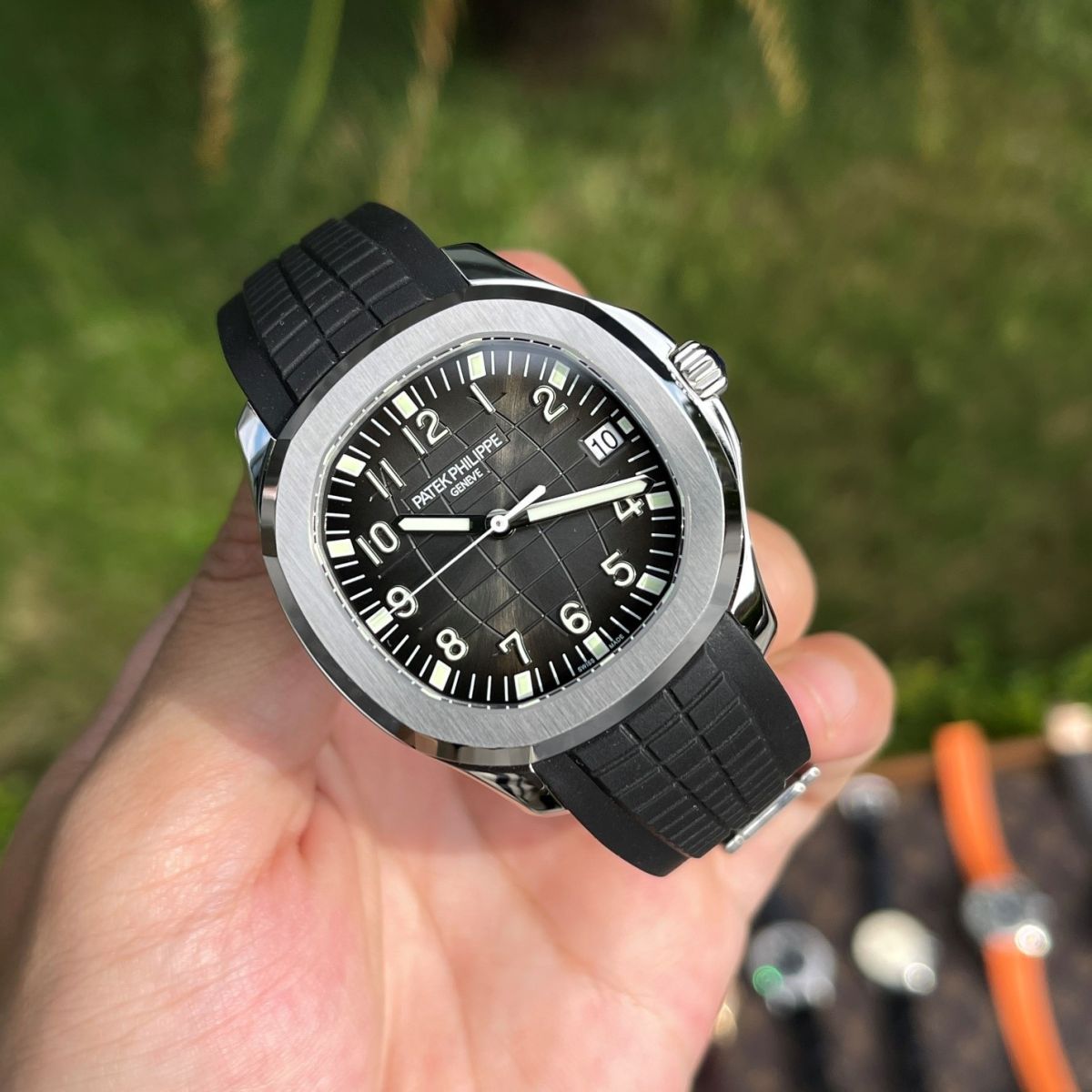 Đồng Hồ Patek Philippe Aquanaut 5167 Fake màu đen rất ấn tượng