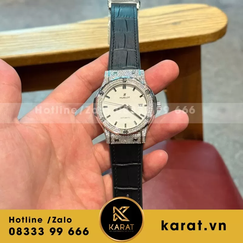 HB Classic Fusion APS độ full hơn 300 viên moissanite  Size 42mm 