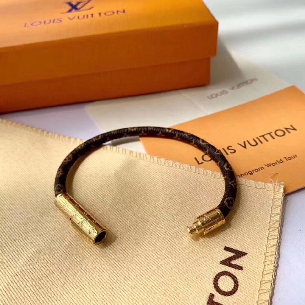Tìm hiểu về vòng tay Louis Vuitton Confidential Bracelet
